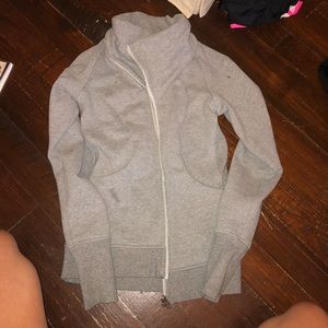 lulu lemon sweatshirt